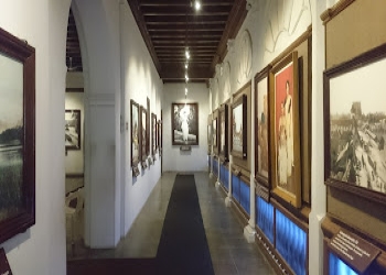 Kuthira-maliga-palace-museum-Art-galleries-Thiruvananthapuram-Kerala-1