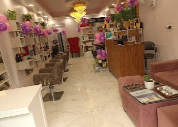La-mode-unisex-salon-Beauty-parlour-Vasundhara-ghaziabad-Uttar-pradesh-2