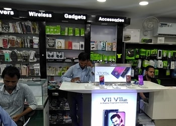 Lakhwani-mobile-Mobile-stores-Amanaka-raipur-Chhattisgarh-3