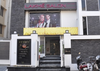 Lakme-salon-Beauty-parlour-Ajni-nagpur-Maharashtra-1