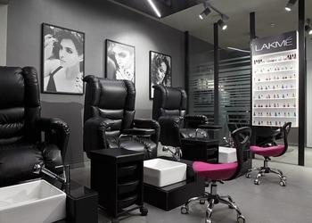 Lakme-salon-Beauty-parlour-Bartand-dhanbad-Jharkhand-1