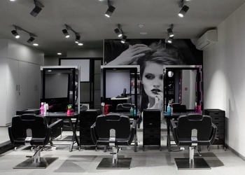 Lakme-salon-Beauty-parlour-Bartand-dhanbad-Jharkhand-2