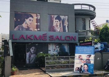 Lakme-salon-Beauty-parlour-Civil-lines-jalandhar-Punjab-1