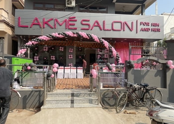 Lakme-salon-gorakhpur-Beauty-parlour-Mohaddipur-gorakhpur-Uttar-pradesh-1