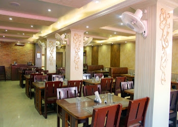 Lamee-restaurant-Family-restaurants-Shillong-Meghalaya-2