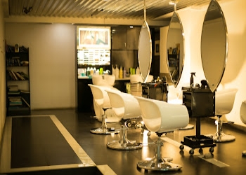 Laura-salon-Beauty-parlour-Ernakulam-Kerala-2