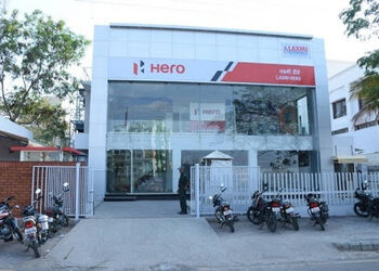 Laxmi-automobiles-Motorcycle-dealers-Solapur-Maharashtra-1