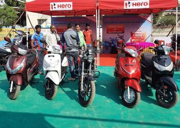 Laxmi-automobiles-Motorcycle-dealers-Solapur-Maharashtra-3