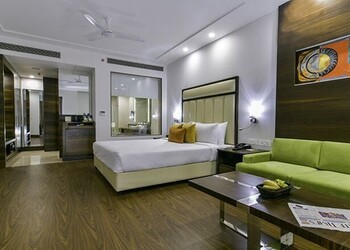 Lemon-tree-hotel-4-star-hotels-Jammu-Jammu-and-kashmir-2