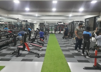 Life-core-fitness-gym-Gym-Hadapsar-pune-Maharashtra-2