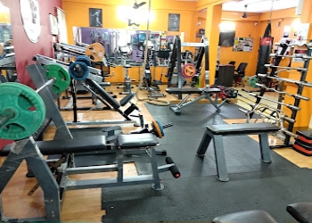 Life-the-fitness-studio-Gym-Topsia-kolkata-West-bengal-2