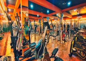 Live-in-fitness-club-Gym-Aluva-kochi-Kerala-2