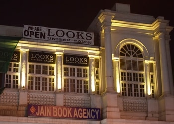 Looks-salon-Beauty-parlour-Connaught-place-delhi-Delhi-1