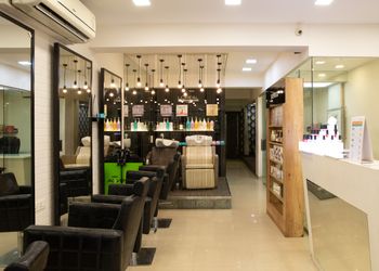 Lookwell-salon-Beauty-parlour-Ulhasnagar-Maharashtra-2