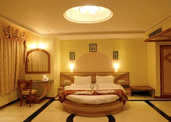 Lords-plaza-3-star-hotels-Surat-Gujarat-2