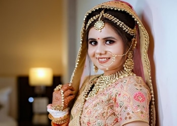 Loreat-beauty-parlour-Bridal-makeup-artist-Ganga-nagar-meerut-Uttar-pradesh-1