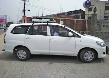 Luxury-cab-Taxi-services-Patna-Bihar-2