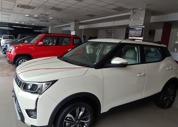 Mahindra-automotive-showroom-Car-dealer-Autonagar-vijayawada-Andhra-pradesh-3