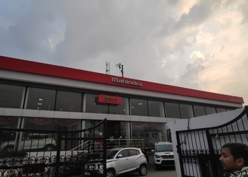 Mahindra-mahalaxmi-motors-Car-dealer-Civil-lines-bareilly-Uttar-pradesh-1