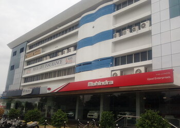 Mahindra-ujwal-enterprises-Car-dealer-Gandhi-nagar-nanded-Maharashtra-1