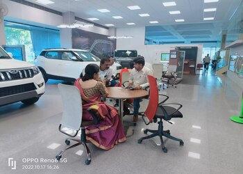 Mahindra-ujwal-enterprises-Car-dealer-Gandhi-nagar-nanded-Maharashtra-2