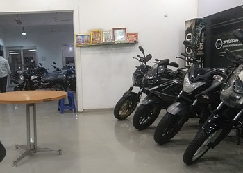 Maina-shree-bajaj-Motorcycle-dealers-Dewas-Madhya-pradesh-2