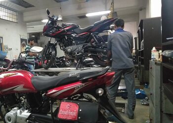 Maina-shree-bajaj-Motorcycle-dealers-Dewas-Madhya-pradesh-3