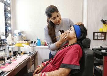 Make-u-up-Bridal-makeup-artist-Connaught-place-delhi-Delhi-2