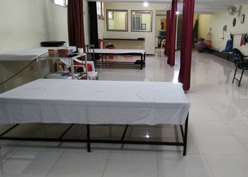 Malge-physiotherapy-chiropractic-clinic-Physiotherapists-Aurangabad-Maharashtra-2