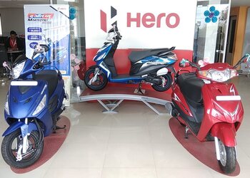 Manav-motors-Motorcycle-dealers-Akola-Maharashtra-3
