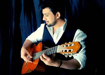 Mann-sharma-music-classes-Guitar-classes-Jodhpur-Rajasthan-1