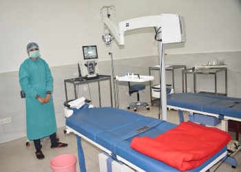 Manohar-eye-hospital-Eye-specialist-ophthalmologists-Alwar-Rajasthan-2