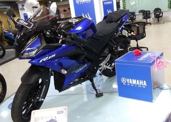 Manor-motors-yamaha-Motorcycle-dealers-Baidyanathpur-brahmapur-Odisha-3