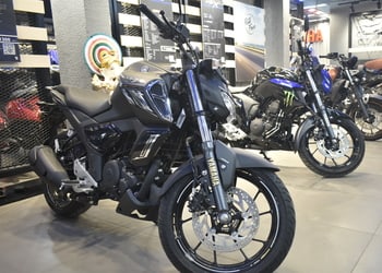 Manor-motors-yamaha-Motorcycle-dealers-Chhatrapur-brahmapur-Odisha-2