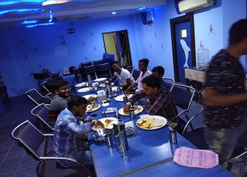 Manu-family-restaurant-Pure-vegetarian-restaurants-Warangal-Telangana-3