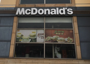 Mcdonalds-Fast-food-restaurants-Gurugram-Haryana-1