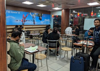 Mcdonalds-Fast-food-restaurants-Gurugram-Haryana-2