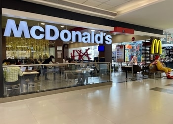 Mcdonalds-Fast-food-restaurants-Raipur-Chhattisgarh-1