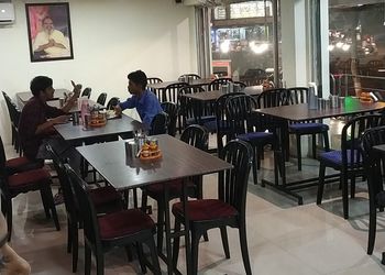 Mcdonalds-Fast-food-restaurants-Surat-Gujarat-2