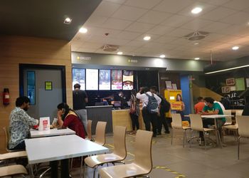 Mcdonalds-Fast-food-restaurants-Vijayawada-Andhra-pradesh-2