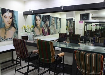 Meenakshis-salons-academy-Beauty-parlour-Vyapar-vihar-bilaspur-Chhattisgarh-3