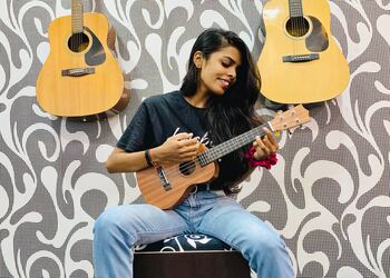 Metal-strings-Guitar-classes-Udaipur-Rajasthan-3
