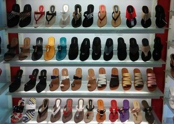 Metro-shoes-Shoe-store-Bandra-mumbai-Maharashtra-2