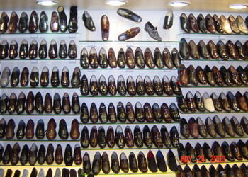 Metro-shoes-Shoe-store-Dadar-mumbai-Maharashtra-3