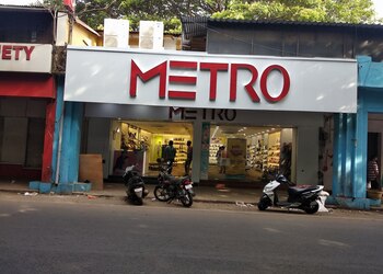 Metro-shoes-Shoe-store-Goa-Goa-1