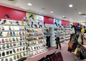 Metro-shoes-Shoe-store-Gurugram-Haryana-3