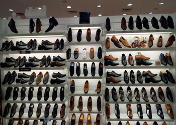 Metro-shoes-Shoe-store-Kolhapur-Maharashtra-3