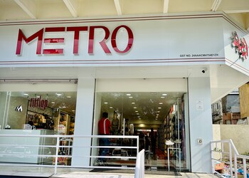 Metro-shoes-Shoe-store-Vadodara-Gujarat-1