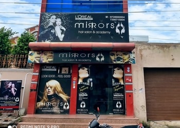 Mirrors-hair-salon-academy-Beauty-parlour-Rohtak-Haryana-1