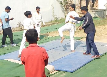Mma-muay-thai-classes-by-deep-sir-Martial-arts-school-Gorakhpur-Uttar-pradesh-3